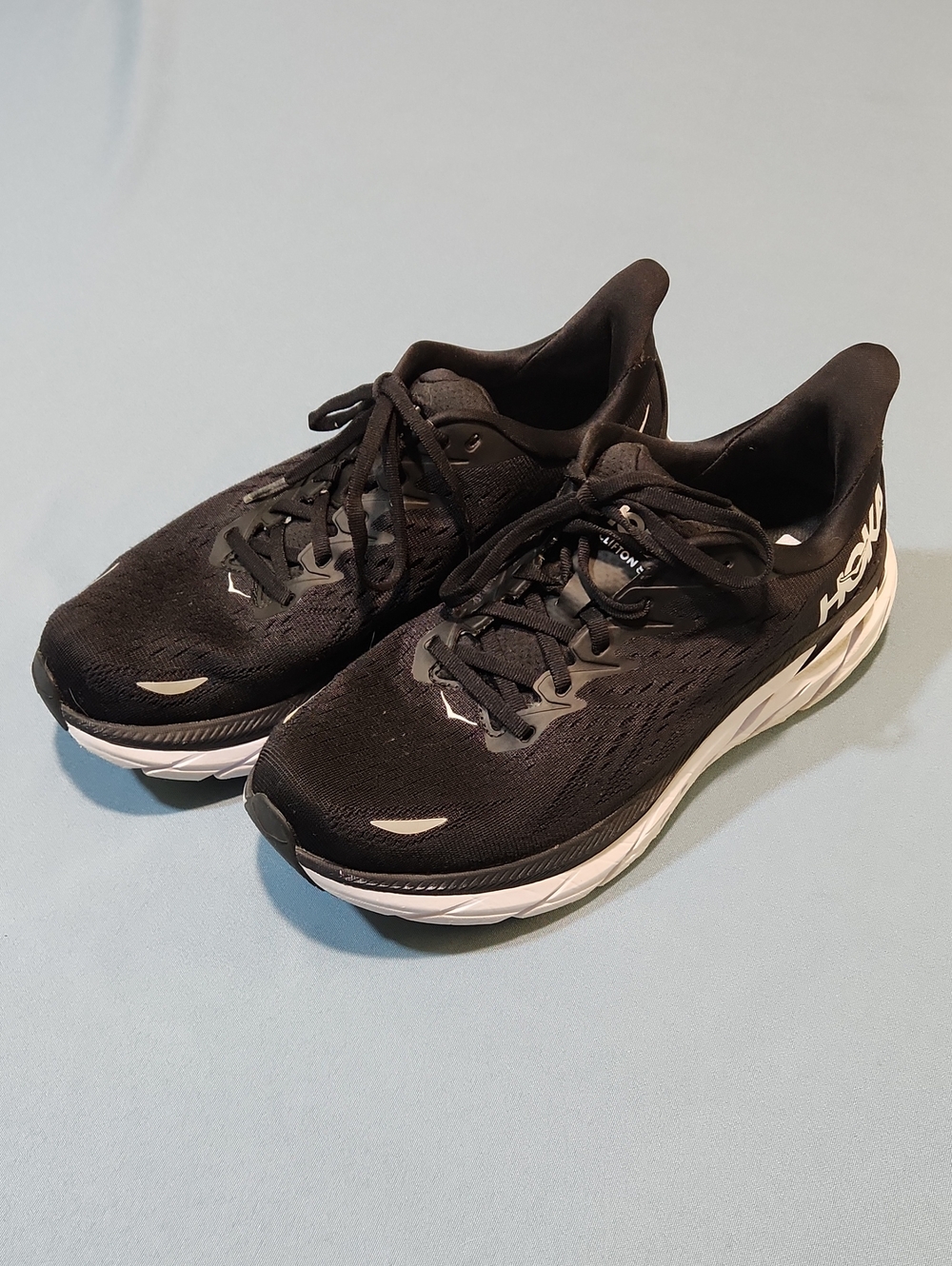 Hoka Womens Clifton 8 In Black & White. Size 11 D (Wide)